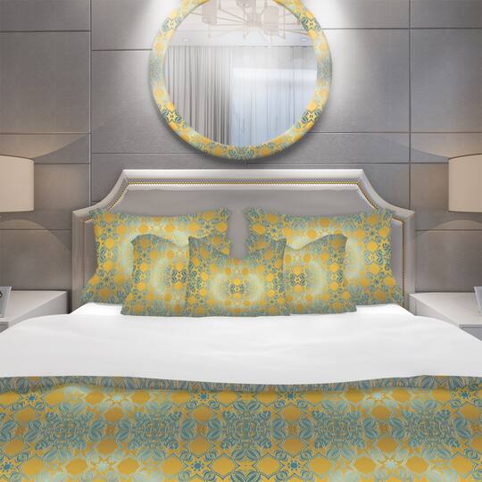 Designart 'Glam Flowers Decorative' Glam Bedding Set - Duvet Cover & Shams